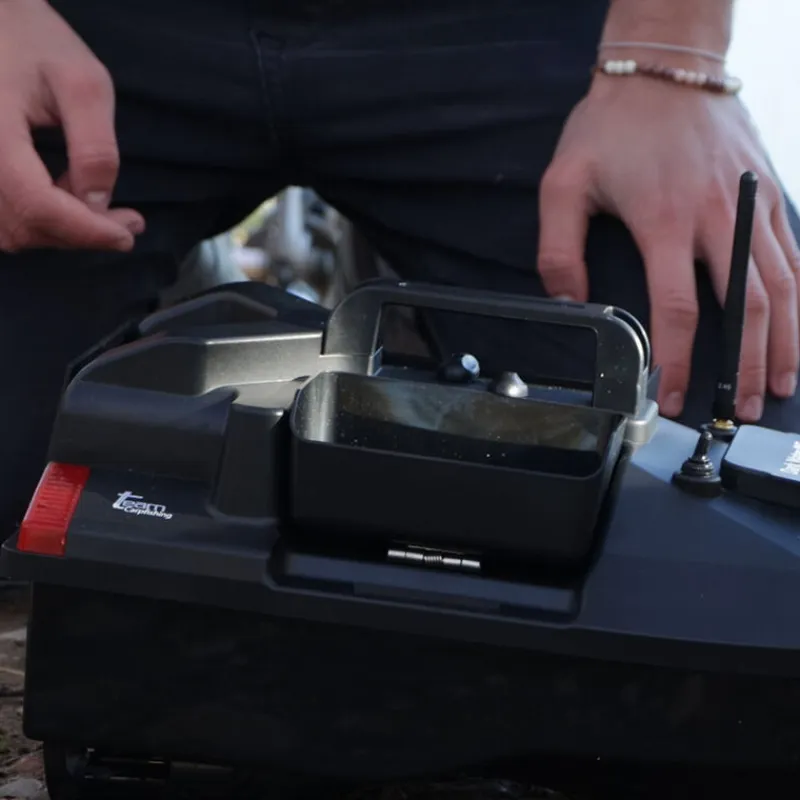 Amorçage/Propulsion - TEAM CARPFISHING Bateau amorceur carpe dark water NG bait boat