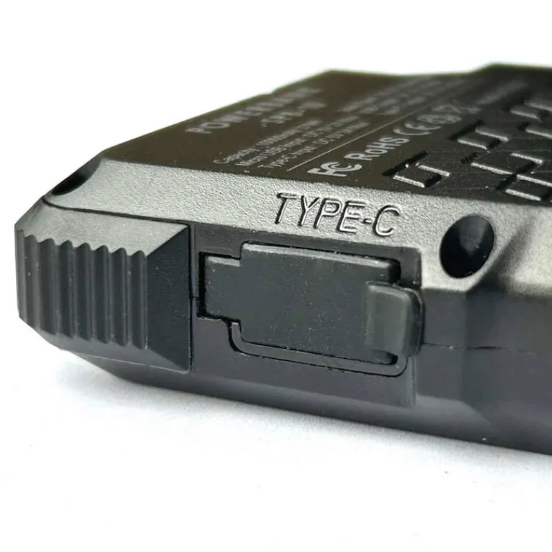 Bivouac/Confort - WOLF Batterie externe SPB-10 Powerbank Black Edition
