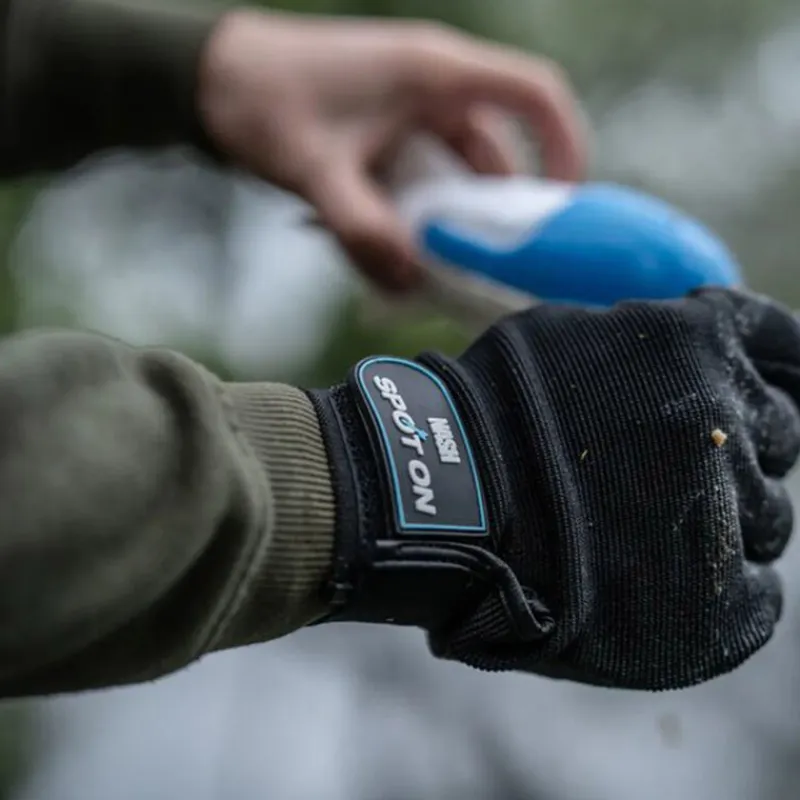 Cannes - NASH Gant de lancer Gauché Spot On Casting Glove